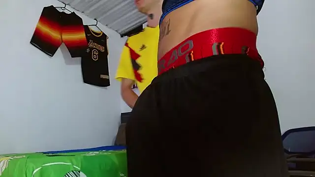 skinny23cm online show from January 8, 2026, 3:18 pm