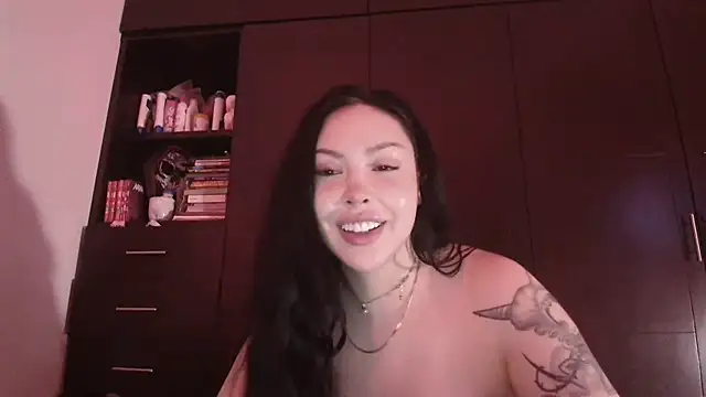 DreamGirl18 online show from October 23, 2025, 1:59 am