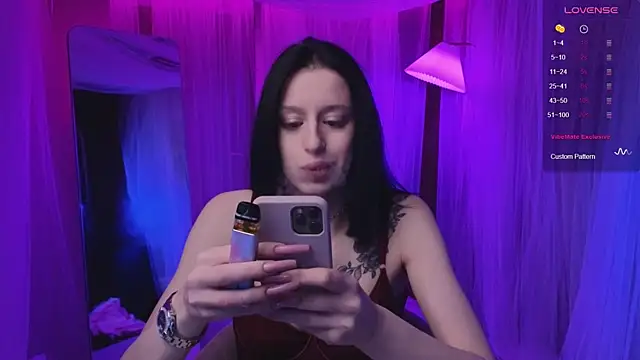 sex tezzi online show from November 25, 2025, 9:37 pm