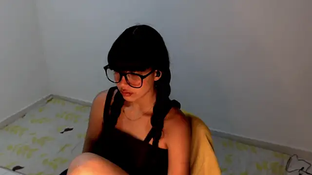 Snapshot of meganmiauu chatting on June 1, 2026, 3:51 am meganmiauu online show from June 1, 2026, 3:51 am