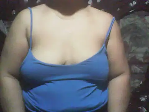 Snapshot of Azrielxx05 chatting on May 13, 2026, 2:24 pm Azrielxx05 online show from May 13, 2026, 2:24 pm