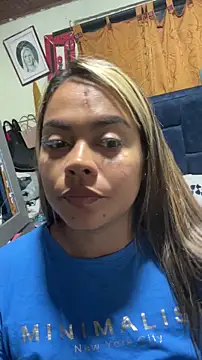 EmilyDuran  online show from April 7, 2026, 2:02 am