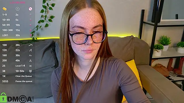 Roxy Sunnny online show from October 26, 2025, 9:31 am