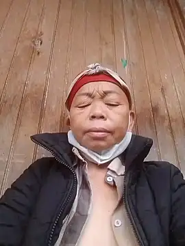 VangLe73 online show from November 2, 2025, 12:26 am