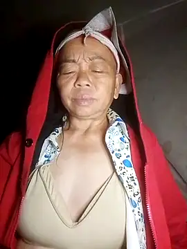 VangLe73 online show from October 2, 2025, 9:07 pm