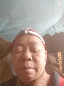 VangLe73 online show from November 28, 2025, 6:02 am