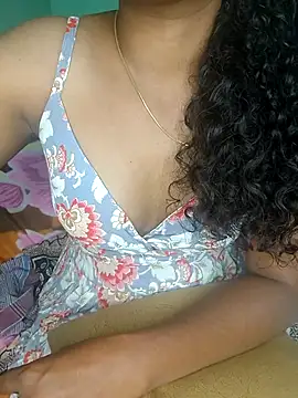 Snapshot of Tamilpallavi chatting on September 29, 2025, 4:45 pm Tamilpallavi online show from September 29, 2025, 4:45 pm