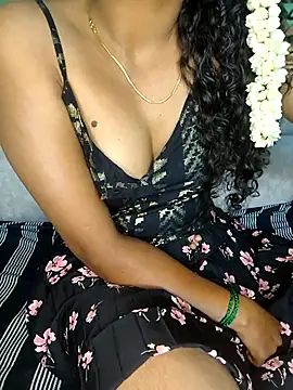 Snapshot of Tamilpallavi chatting on November 6, 2025, 2:54 pm Tamilpallavi online show from November 6, 2025, 2:54 pm