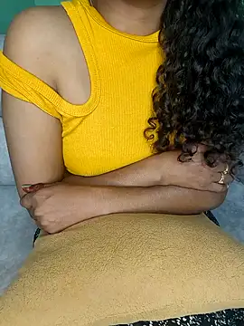 Snapshot of Tamilpallavi chatting on October 14, 2025, 4:18 pm Tamilpallavi online show from October 14, 2025, 4:18 pm