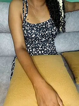 Snapshot of Tamilpallavi chatting on October 16, 2025, 7:00 pm Tamilpallavi online show from October 16, 2025, 7:00 pm