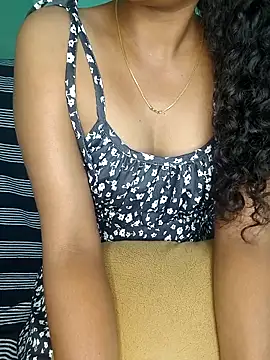 Snapshot of Tamilpallavi chatting on September 17, 2025, 4:20 pm Tamilpallavi online show from September 17, 2025, 4:20 pm