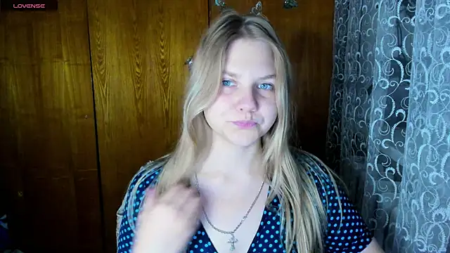 AlinaMors online show from October 8, 2025, 5:24 pm