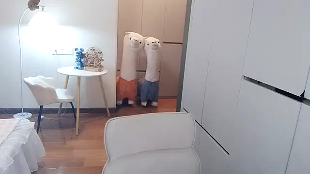 XiaoAnQi online show from October 9, 2025, 12:38 pm