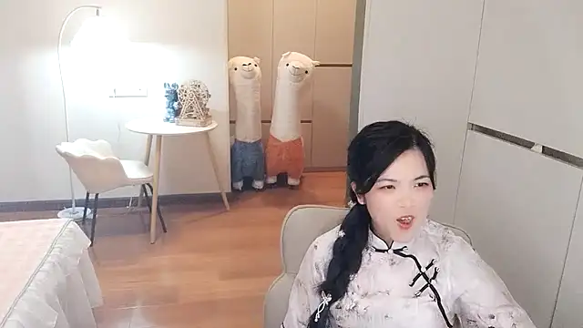 XiaoAnQi online show from September 21, 2025, 1:38 pm