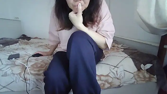 sakuradelreina online show from March 1, 2026, 6:35 am