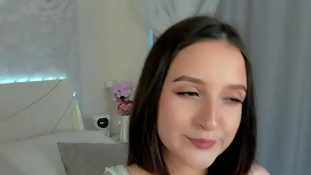 FalineBeacher online show from April 7, 2026, 1:07 am