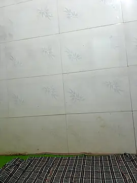 Moan Mary online show from October 4, 2025, 8:32 pm