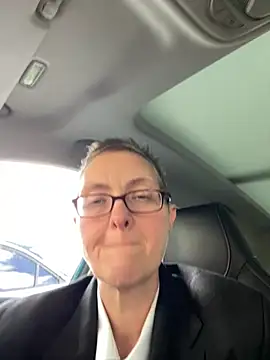 Snapshot of Curvy-Jinx chatting on September 25, 2025, 10:21 am Curvy-Jinx online show from September 25, 2025, 10:21 am