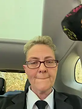 Curvy-Jinx online show from March 26, 2026, 11:30 am