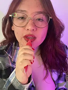 Snapshot of AliaMiller_ chatting on June 24, 2026, 4:16 pm AliaMiller online show from June 24, 2026, 4:16 pm