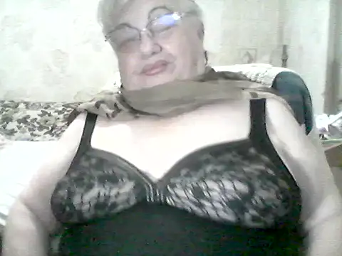NatalieNorth online show from October 4, 2025, 9:27 pm