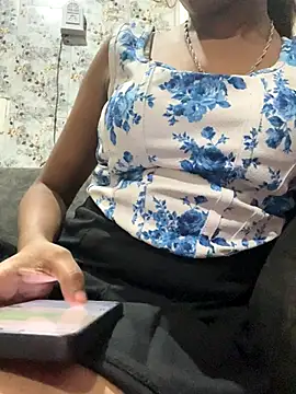 sakshi5533 online show from October 6, 2025, 10:38 am