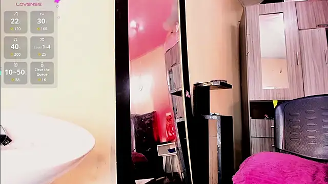 Rossedewitt  online show from February 13, 2026, 7:25 pm