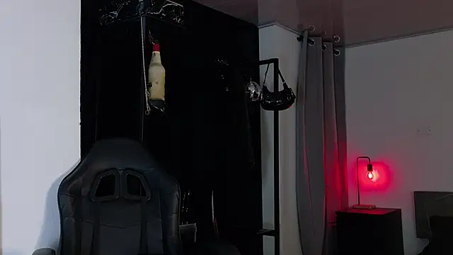 Angelabl0odborne online show from October 4, 2025, 9:49 pm