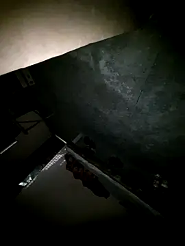 MaxB057 online show from October 6, 2025, 7:58 pm