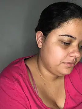 luisahot 9727 online show from April 14, 2026, 12:21 pm