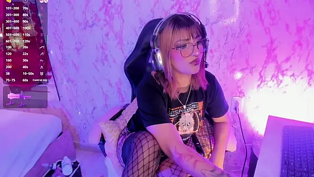 AriaNova  online show from February 7, 2026, 1:19 pm