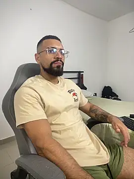 vincentjaxon online show from February 14, 2026, 6:52 pm