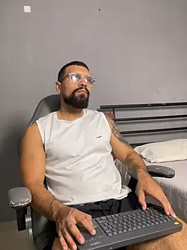 vincentjaxon online show from March 30, 2026, 5:47 pm