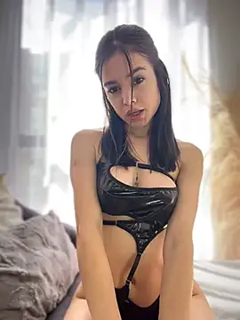 Sofi Leal online show from April 30, 2026, 2:13 pm
