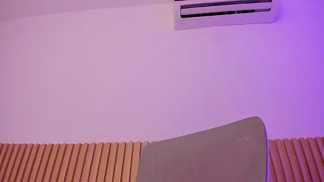 OliviaSweett online show from April 19, 2026, 6:10 pm