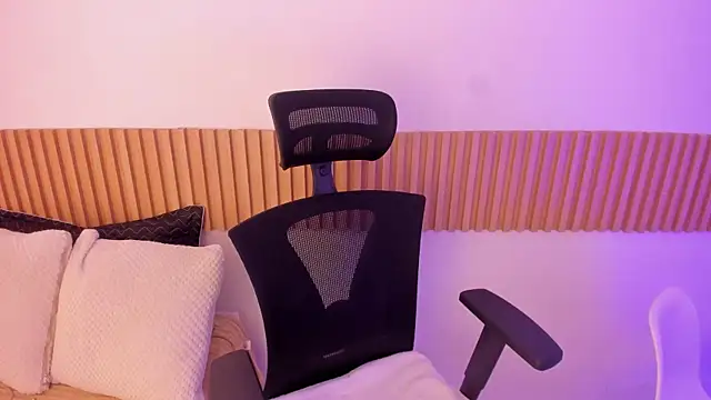 OliviaSweett online show from October 2, 2025, 8:12 pm