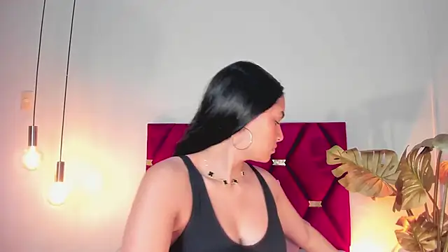 LunaAspen  online show from November 11, 2025, 5:52 pm