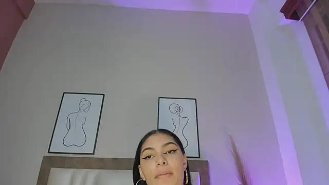 LunaAspen  online show from September 12, 2025, 5:56 pm