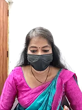 Snapshot of tamil_Sigappu_Roja chatting on July 4, 2026, 12:39 am tamil Sigappu Roja online show from July 4, 2026, 12:39 am