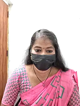 Snapshot of tamil_Sigappu_Roja chatting on June 10, 2026, 12:34 am tamil Sigappu Roja online show from June 10, 2026, 12:34 am