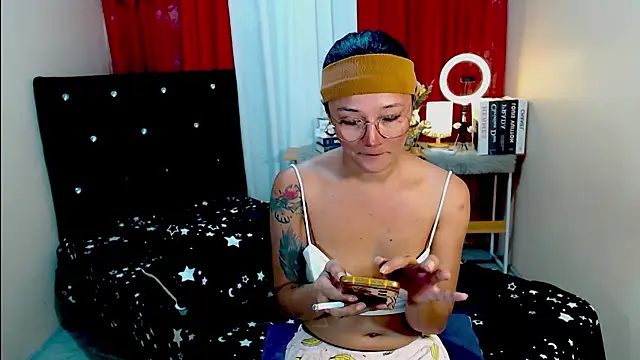 fantasticsophia69 online show from January 17, 2026, 8:07 am