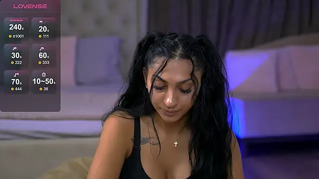 EmaHallee online show from September 23, 2025, 6:42 am