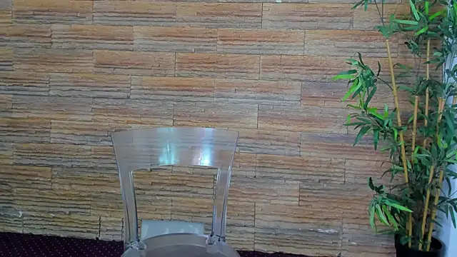 Cupcake Izzy online show from November 5, 2025, 5:54 am