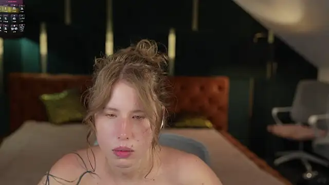 Snapshot of BadAfina chatting on September 18, 2025, 10:29 am BadAfina online show from September 18, 2025, 10:29 am