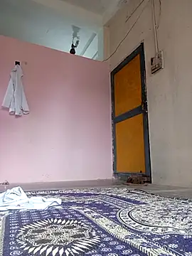 Snapshot of LOVE-R chatting on September 10, 2025, 3:27 am LOVE-R online show from September 10, 2025, 3:27 am