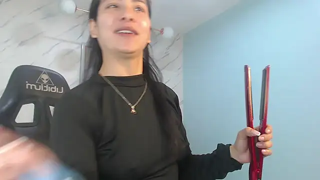 victoria hernandez t  online show from July 8, 2026, 1:12 pm