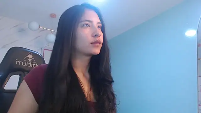 victoria hernandez t  online show from April 6, 2026, 1:12 pm