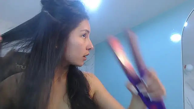 victoria hernandez t  online show from April 20, 2026, 1:03 pm