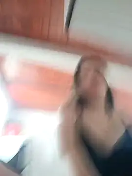 Isa Acosta online show from December 2, 2025, 2:41 pm