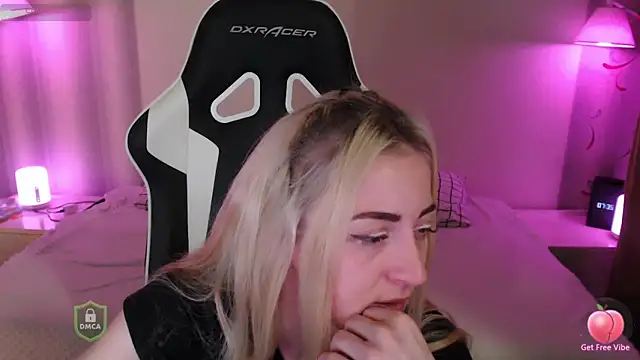 space danger online show from November 30, 2025, 4:35 am